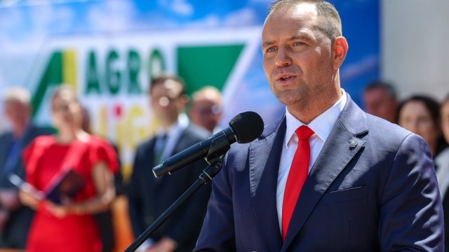 Poland's Concerns Over Ukraine's EU Membership: An Agricultural Threat?