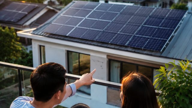 Making Rooftop Solar Accessible: A Subscription Model Revolution