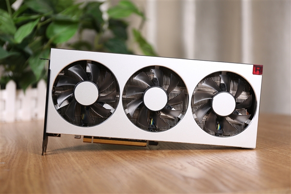 The world's first 7nm game card Radeon VII is confirmed to have been discontinued: just half a year after its release